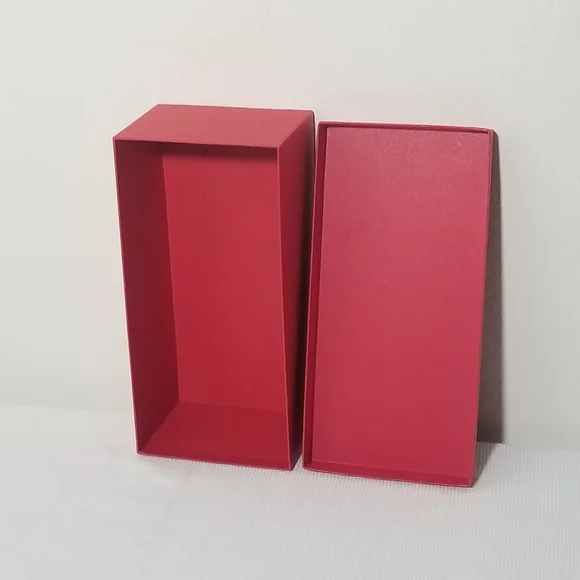 Starbucks Red Box - Picture 2 of 7